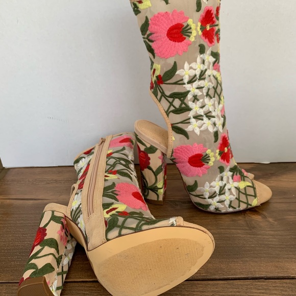 Liliana heel boot.Floral print mesh. 4.5” heel - Picture 5 of 5